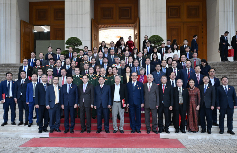 Thủ tướng Phạm Minh Chính và các đại biểu dự Lễ kỷ niệm 50 năm thành lập Ủy ban Biên giới quốc gia.