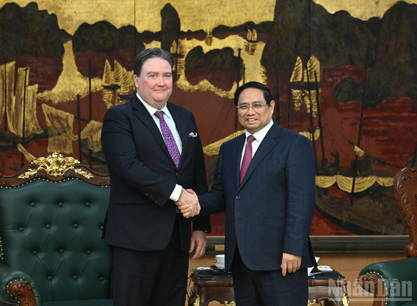 Thủ tướng Phạm Minh Chính và Đại sứ Hoa Kỳ Marc Knapper.