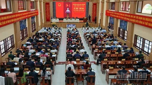 Quang cảnh kỳ họp.