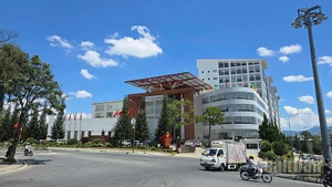 Trung tâm hành chính tỉnh Lâm Đồng, nơi làm việc của hơn 1.000 cán bộ, viên chức.
