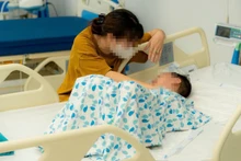 Bệnh nhi đang được theo dõi, chăm sóc tại Bệnh viện Nhi Hà Nội.