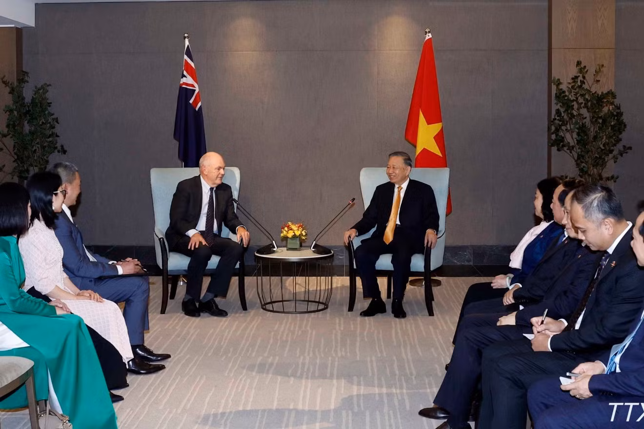 Tổng Bí thư, Chủ tịch nước Tô Lâm tiếp ông Steven Joyce, Quyền Chủ tịch Hội Hữu nghị New Zealand-Việt Nam và một số thành viên tiêu biểu của Hội. (Ảnh: Thống Nhất/TTXVN)