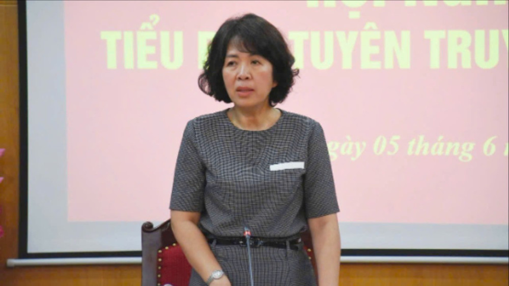 Phó Bí thư Đảng ủy các cơ quan Đảng Trung ương Nguyễn Thị Hoàng Vân phát biểu tại hội nghị. gen-h-dc-ng-thi-hv-9640.jpg