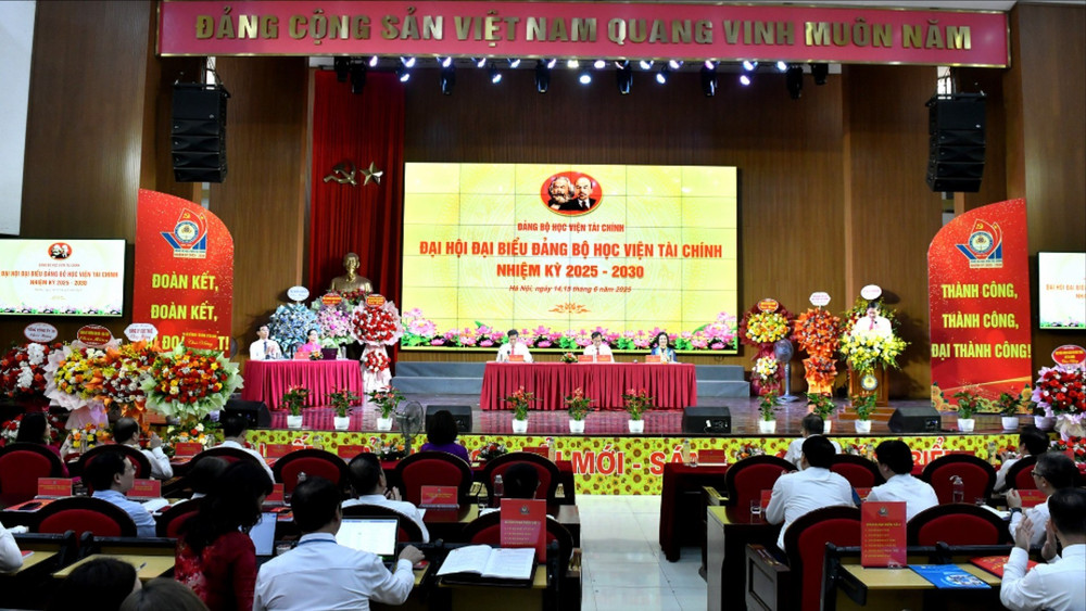 Quang cảnh Đại hội. (Ảnh: ĐĂNG KHOA) quang-canh-dh-9903.jpg
