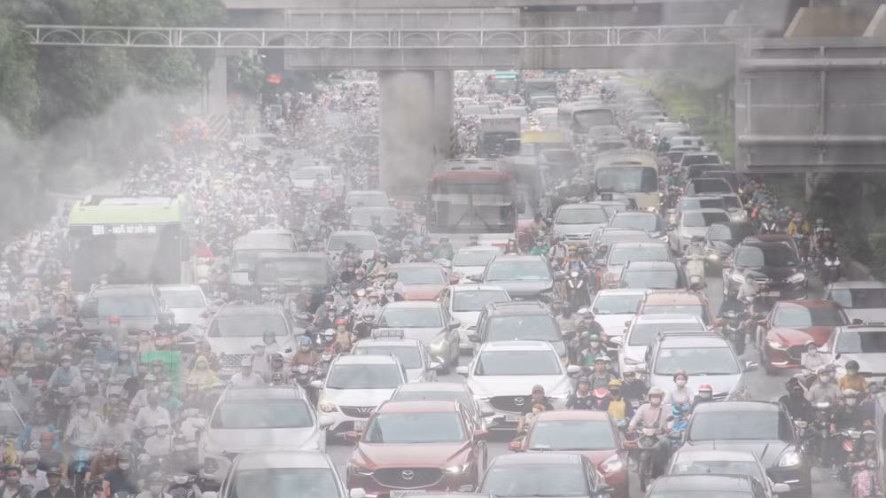 Tình trạng ô nhiễm không khí tại các đô thị lớn đang ngày càng trở nên nghiêm trọng. (Ảnh: Cục Môi trường)