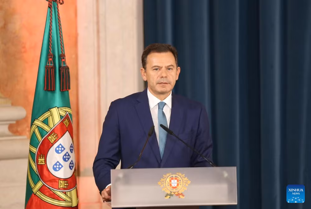 Thủ tướng Luis Montenegro phát biểu tại lễ nhậm chức của chính phủ mới ở Lisbon, Bồ Đào Nha. (Ảnh: Tân Hoa xã)