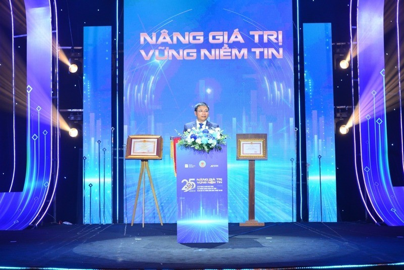 Bộ trưởng Tài chính Nguyễn Văn Thắng phát biểu tại buổi lễ sáng 28/7. dsc-7233.jpg