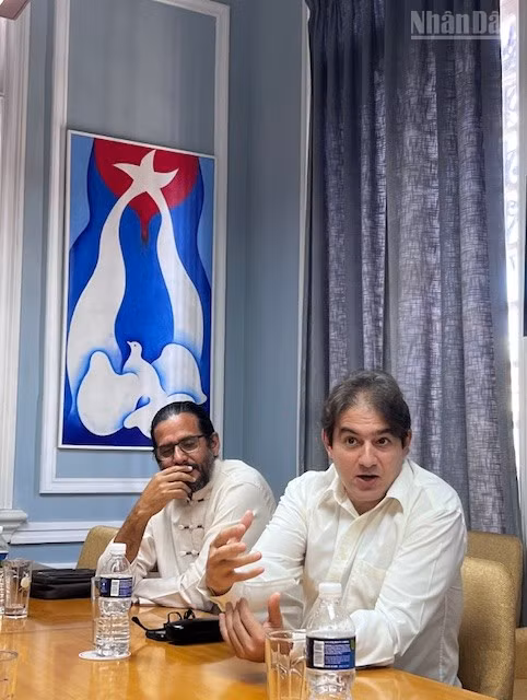 ndo_tr_2-nha-van-tre-cuba-bay-to-mong-muon-co-nhieu-co-hoi-giao-luu-trao-doi-hoc-thuat-danh-cho-cac-nha-van-tre.jpg