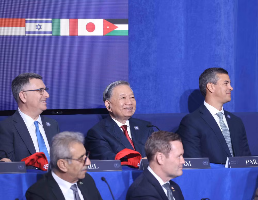 Tổng Bí thư Tô Lâm và các đại biểu dự Phiên khai mạc Hội đồng Hòa bình về Dải Gaza. Ảnh: TTXVN