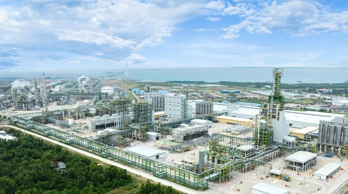 Tổ hợp Hóa dầu Long Sơn, dự án trọng điểm của SCGC, ngành Hóa dầu của tập đoàn SCG, đầu tư 17,5 nghìn tỷ đồng nâng cấp công nghệ, sử dụng khí ethane nhập khẩu nhằm tối ưu vận hành và phát triển bền vững.