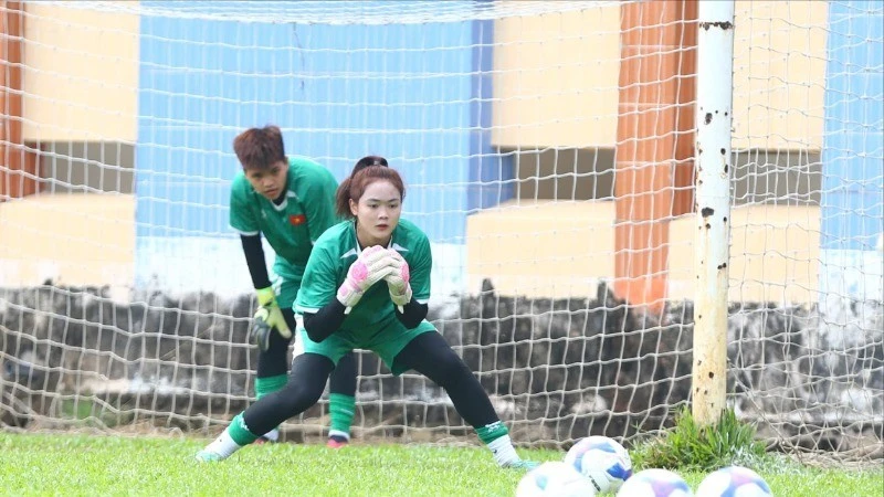 Thủ môn Lê Thị Thu của đội tuyển U19 nữ Việt Nam. (Ảnh: VFF)