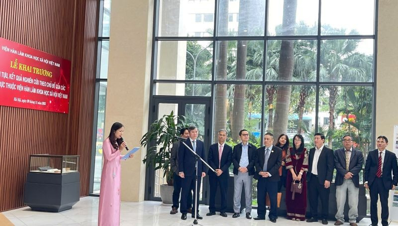 Lễ khai trương Không gian trưng bày: "Thành tựu, kết quả nghiên cứu theo chủ đề của các đơn vị thuộc Viện Hàn lâm Khoa học xã hội Việt Nam".