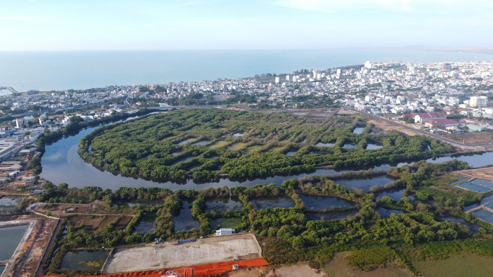 Dự án nằm góp góp phần cải tạo cảnh quan, bảo vệ môi trường, cải thiện chất lượng cuộc sống và phát triển kinh tế-xã hội địa phương. 6a19a078e89a63c43a8b-6721.jpg