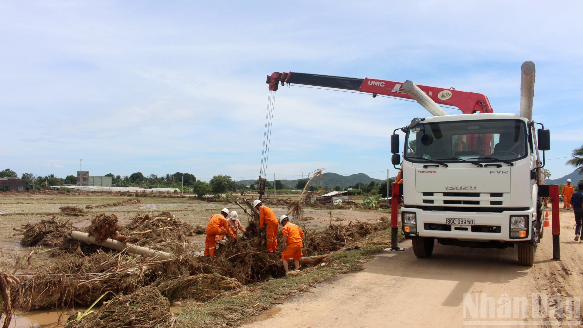 A indústria de eletricidade resolveu rapidamente o problema para que as pessoas pudessem ter eletricidade para uso diário. ndo_br_img-4906-6114.jpg