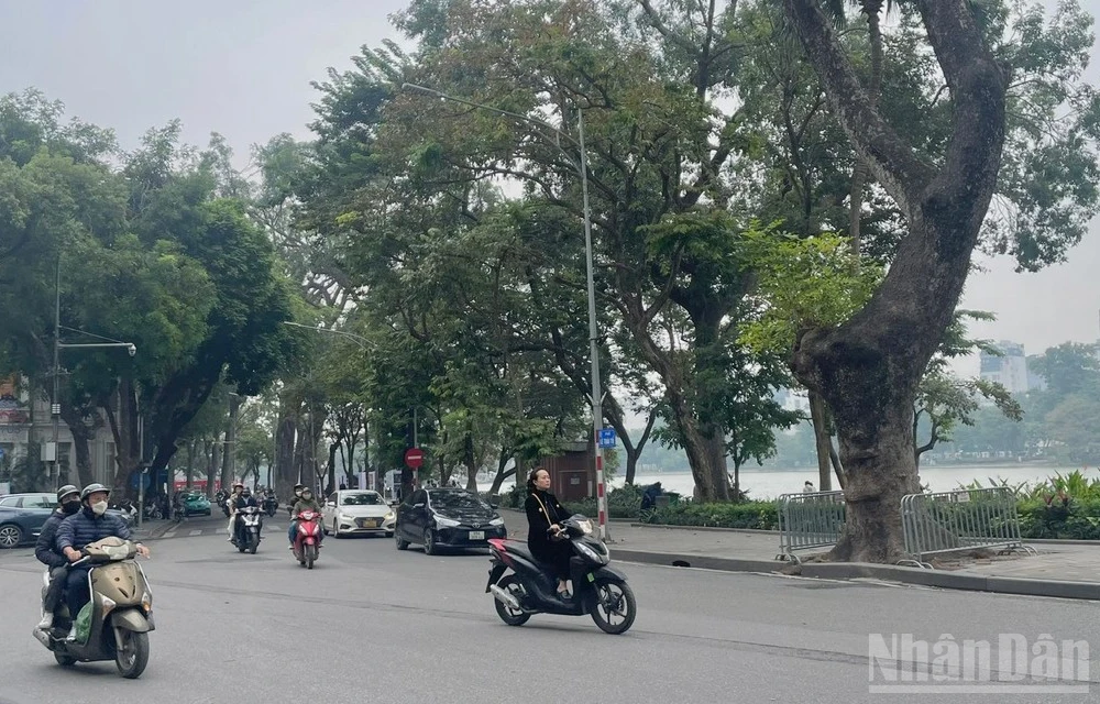 Dự báo khu vực Hà Nội không mưa, sáng và đêm trời rét. (Ảnh: Đ.T)