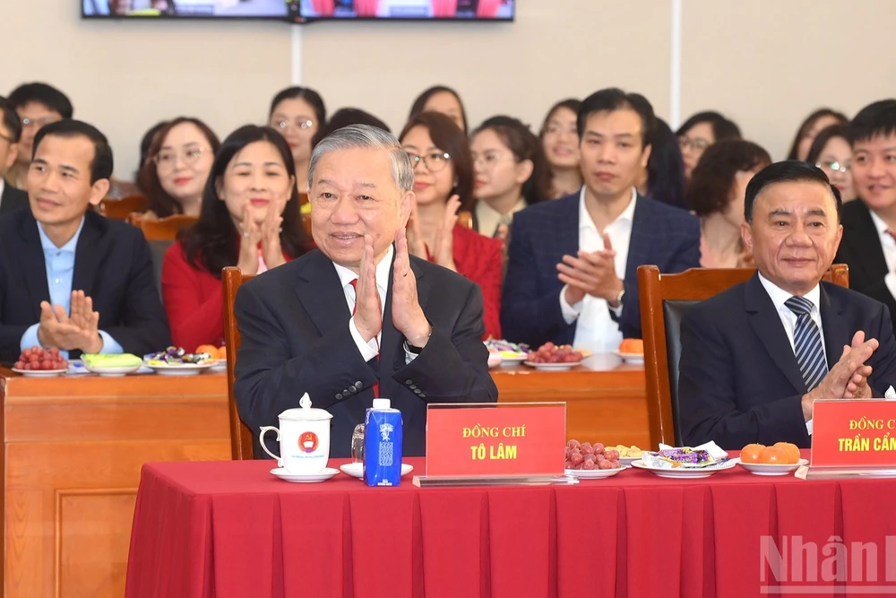 Tổng Bí thư Tô Lâm, Thường trực Ban Bí thư Trần Cẩm Tú tham dự buổi gặp mặt. (Ảnh: ĐĂNG KHOA)