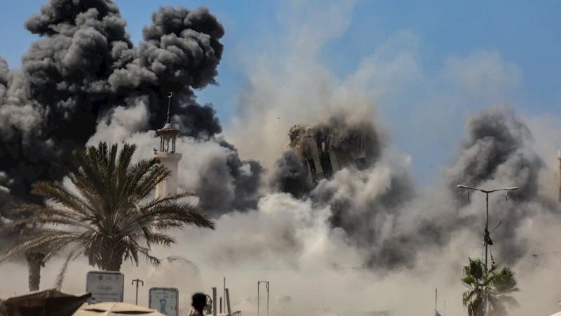 Một cuộc không kích trút xuống Dải Gaza.