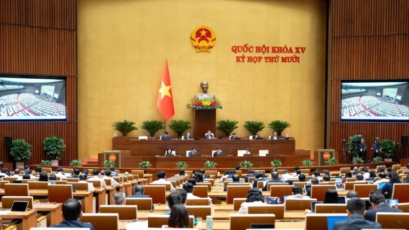 Trong tuần làm việc thứ tư (từ ngày 10-15/11), Quốc hội thảo luận và thông qua nhiều dự án luật quan trọng, đồng thời tiến hành biểu quyết thông qua Nghị quyết về Kế hoạch phát triển kinh tế-xã hội năm 2026. (Nguồn QUOCHOI.VN)