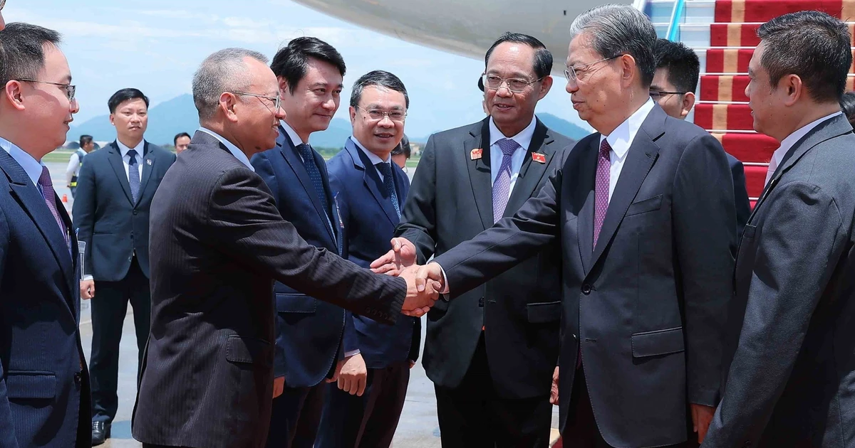 [Foto] Máximo legislador chino inicia su visita oficial a Vietnam