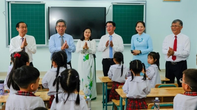 Thành phố Hồ Chí Minh phát động cao điểm 100 ngày đêm xây dựng 1.000 phòng học