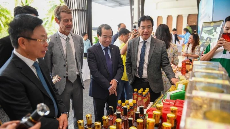 Du lịch thúc đẩy các trụ cột kinh tế tỉnh Khánh Hòa - Báo Nhân Dân điện tử