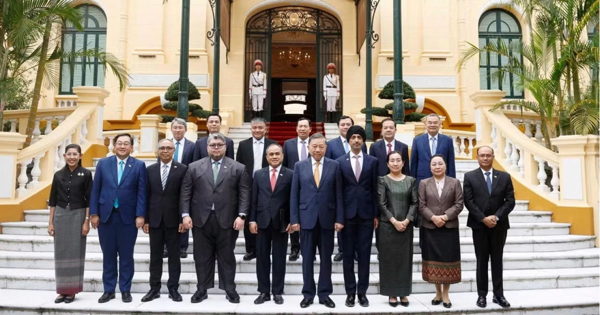 Tổng Bí thư, Chủ tịch nước Tô Lâm tiếp Đại sứ, Đại biện các nước ASEAN tại Hà Nội đến chào xã giao