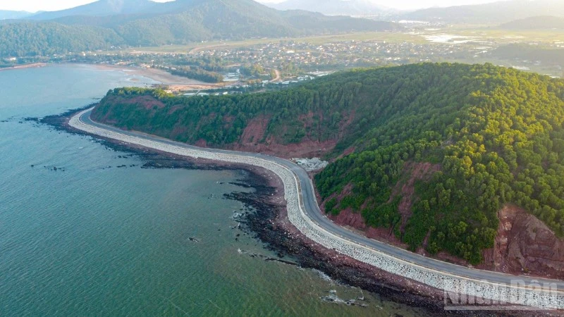 The sea surrounding Nghi Loc Commune (Nghe An Province).