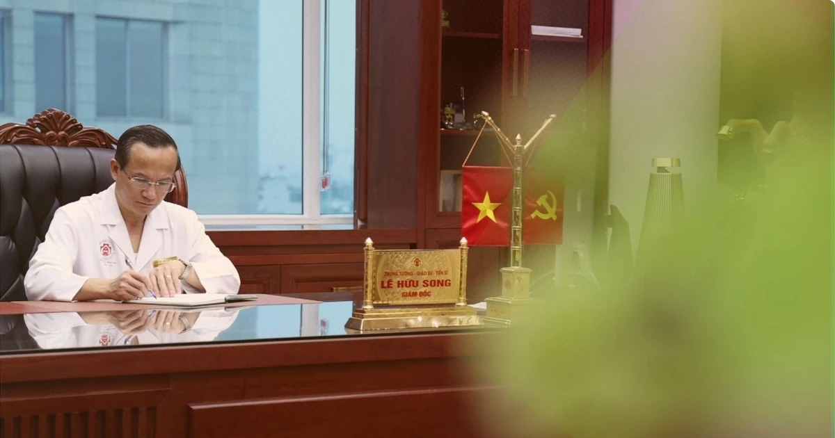 Hành trình lý trí và sự lãng mạn của nhà khoa học