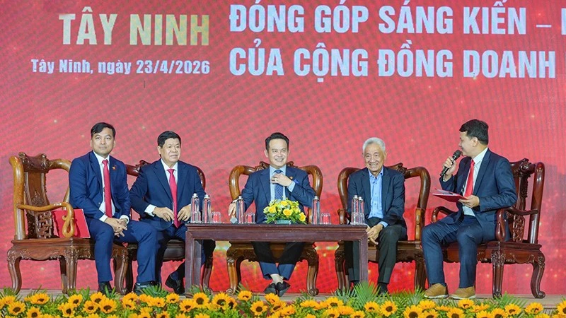 Doanh nghiệp trẻ đề xuất thí điểm visa biên giới tại cửa khẩu Mộc Bài