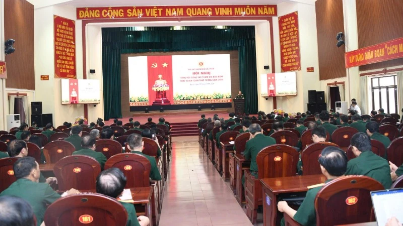 Hội Cựu chiến binh Việt Nam phát huy vai trò nòng cốt trong bảo đảm trật tự, an toàn giao thông
