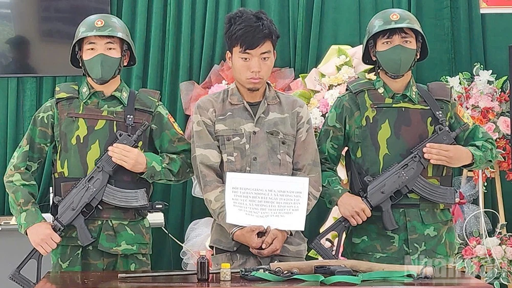Bắt 1 đối tượng ở Sơn La tàng trữ trái phép vũ khí