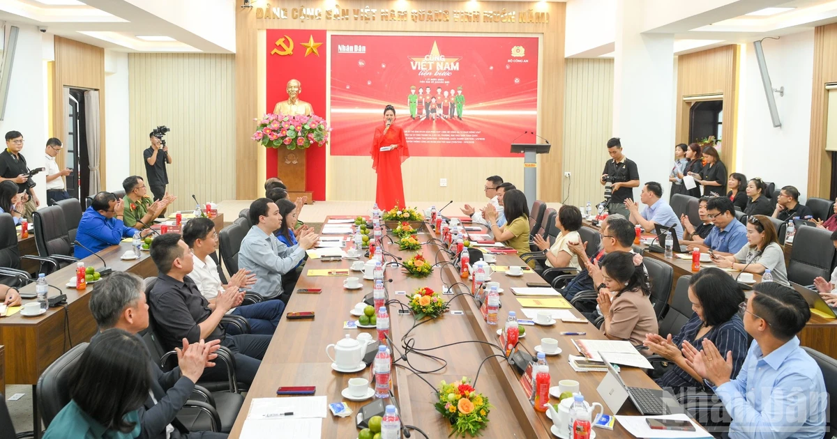 'Cùng Việt Nam tiến bước': Lan tỏa những giá trị chưa từng có tiền lệ