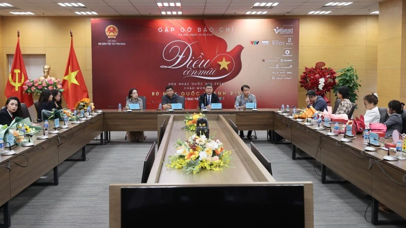 Press brief on the National Concert “Dieu Con Mai” 2025. (Photo: Le Anh Dung)