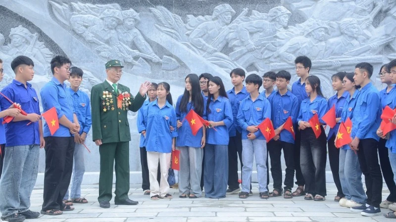 Nén tâm hương dưới trời Tây Bắc
