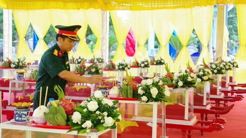 Đưa 34 hài cốt liệt sĩ về Nghĩa trang Liệt sĩ phường Quảng Trị