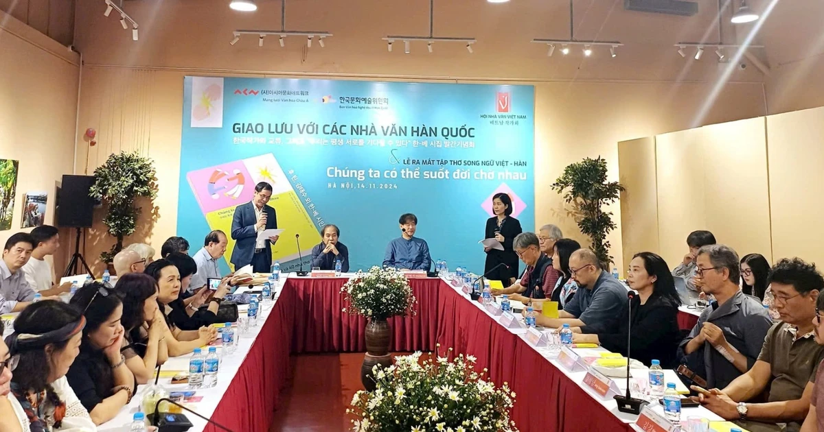 The Viet Nam Writers’ Association in exchange with Korean writers.