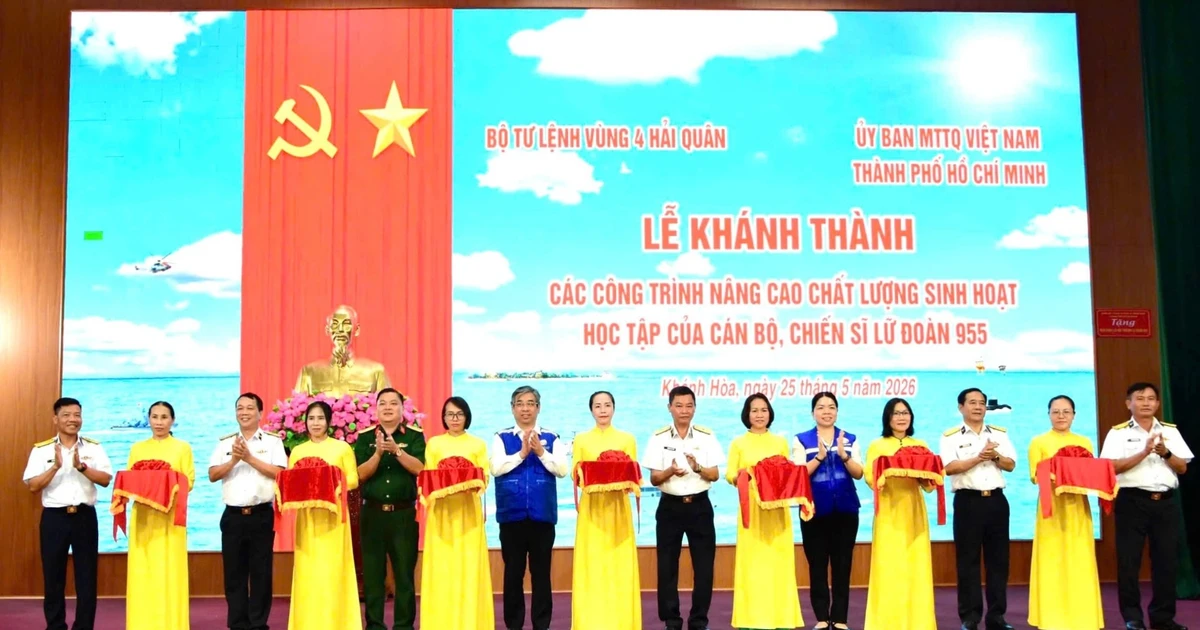 Thành phố Hồ Chí Minh trao tặng công trình tại Lữ đoàn 955