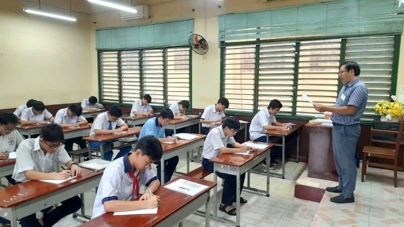 Thành phố Hồ Chí Minh: Thí sinh thoải mái bước vào ngày thi đầu tiên lớp 10 công lập