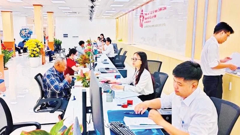 Chuyển đổi số toàn diện