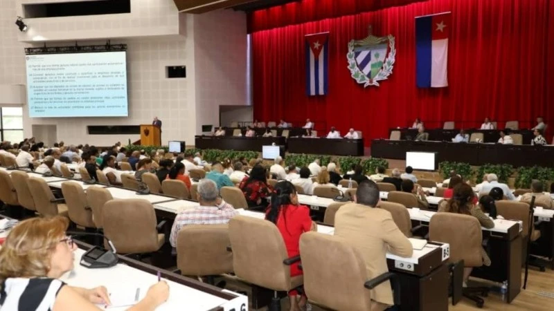 Cuba thảo luận các giải pháp phát triển kinh tế-xã hội
