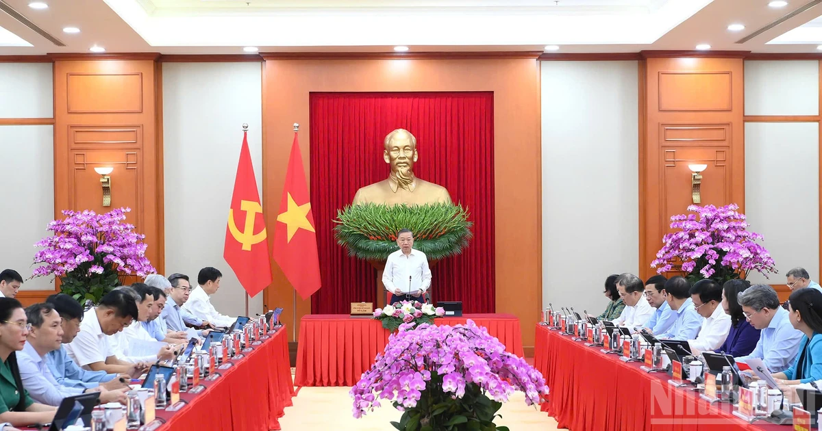 Triển khai nhiệm vụ tổng kết thực tiễn và nghiên cứu sửa đổi, bổ sung Điều lệ Đảng