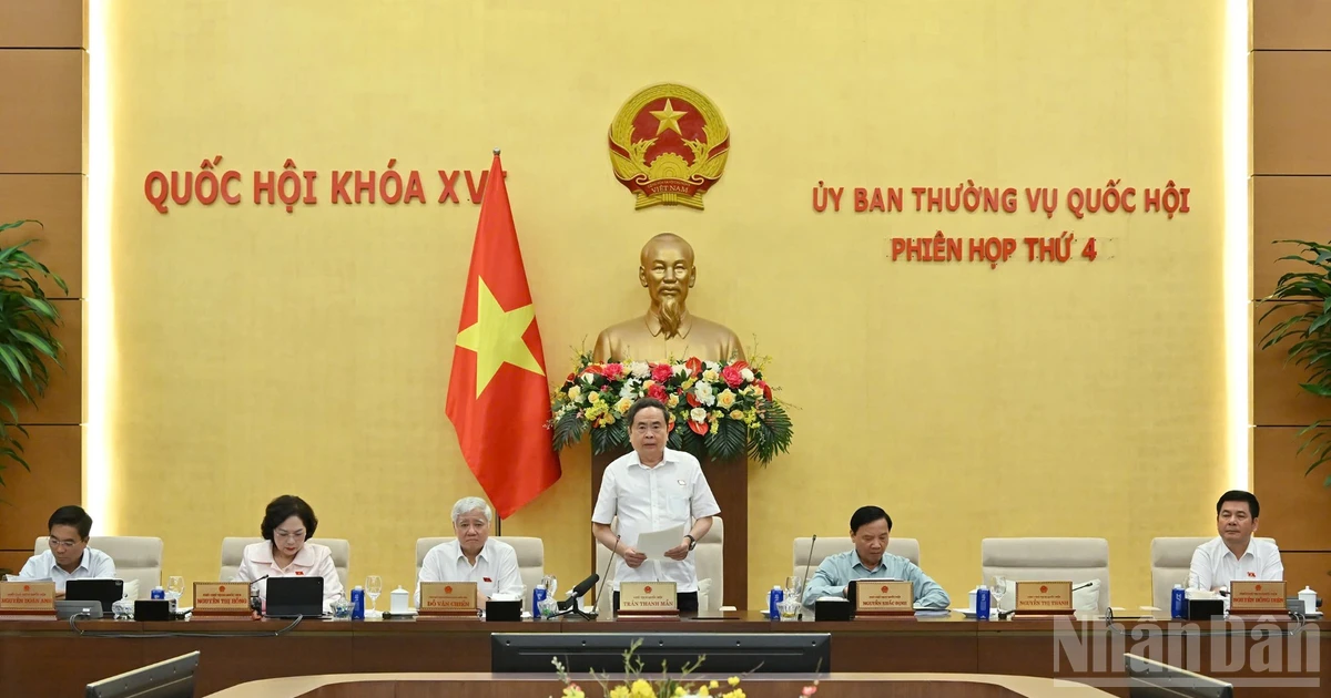 Bế mạc Phiên họp thứ 4 của Ủy ban Thường vụ Quốc hội