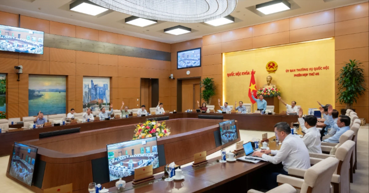 Thông qua về nguyên tắc các nghị quyết về sắp xếp đơn vị hành chính cấp xã năm 2025