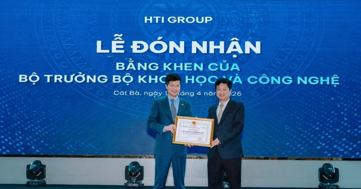 HTI Group đón nhận Bằng khen của Bộ trưởng Khoa học và Công nghệ nhân dịp kỷ niệm 10 năm thành lập