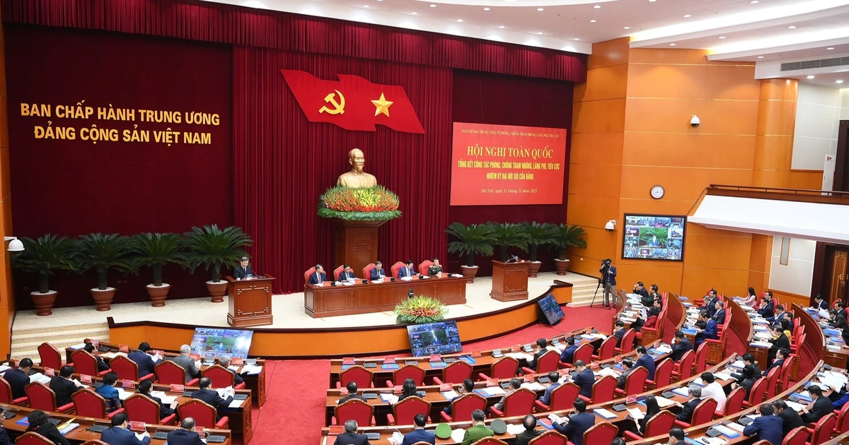 [Foto] Líder partidista de Vietnam dirige reunión para revisar la lucha contra la corrupción