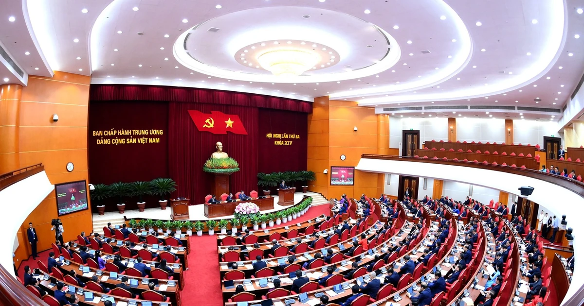 [Ảnh] Khai mạc Hội nghị lần thứ 3 Ban Chấp hành Trung ương Đảng khóa XIV