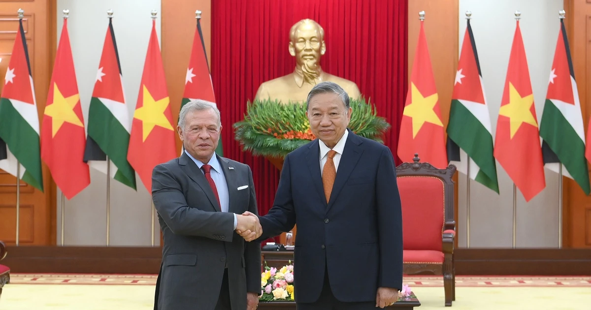 [Foto] Dirigente partidista de Vietnam sostiene conversaciones con el rey de Jordania