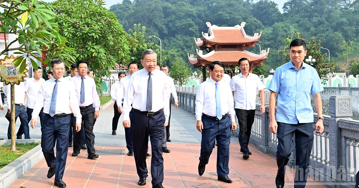 苏林总书记敬香缅怀胡志明主席和各位革命前辈【组图】