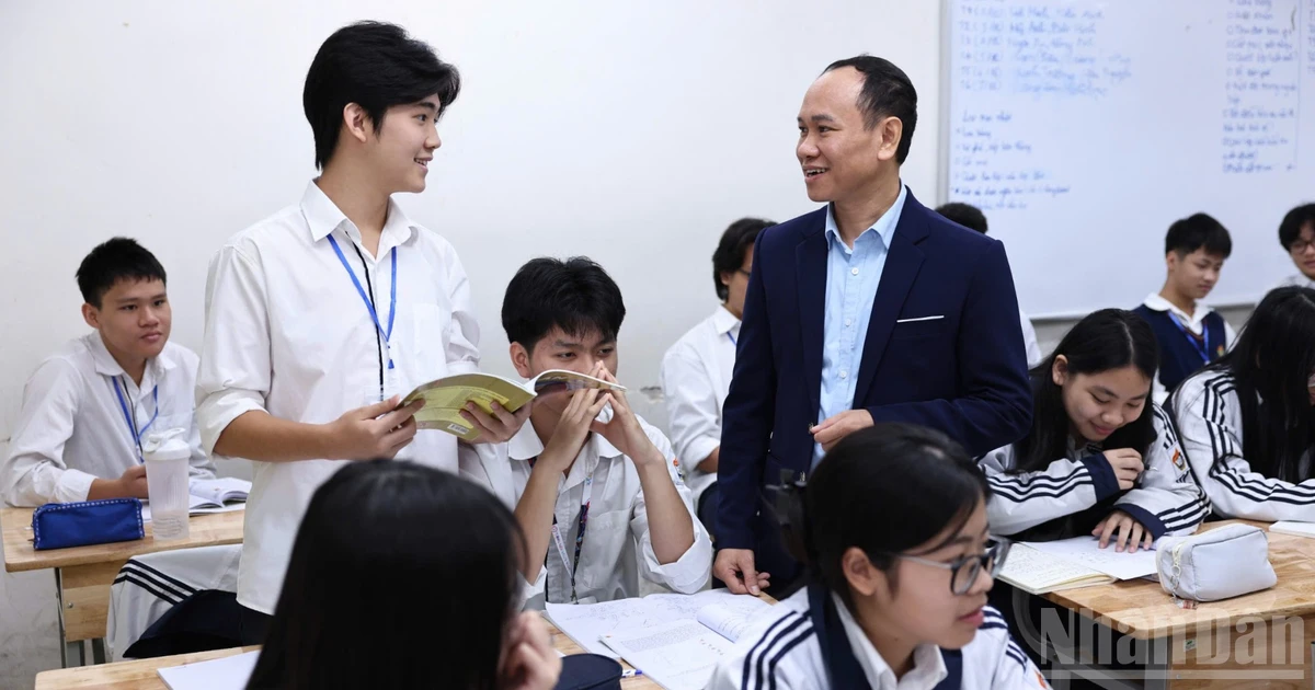 Ban hành quy định về nhà giáo hợp đồng sau nghỉ hưu và nhà giáo thỉnh giảng