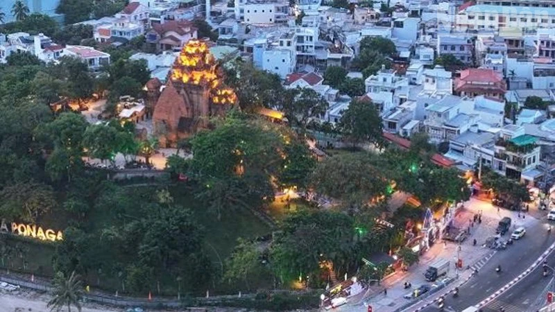 Khai hội Tháp Bà Pô Nagar 2026: Dòng chảy tâm linh giữa lòng phố biển